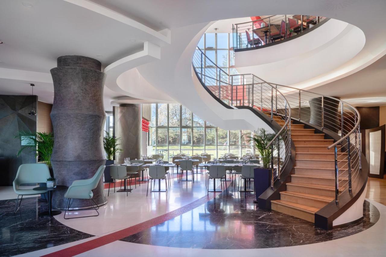 Una Hotels Malpensa Cerro Lago Maggiore Dış mekan fotoğraf