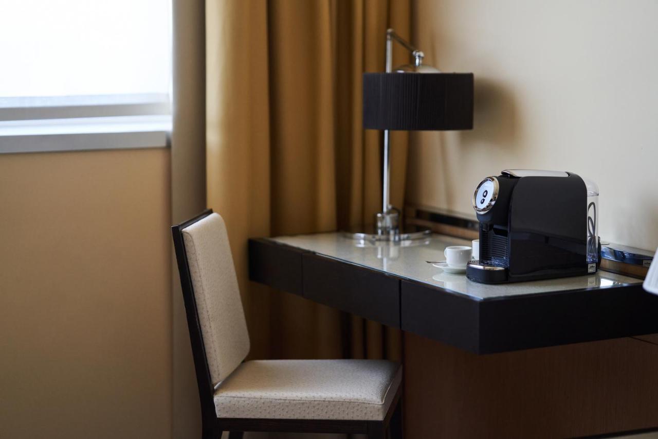 Una Hotels Malpensa Cerro Lago Maggiore Dış mekan fotoğraf